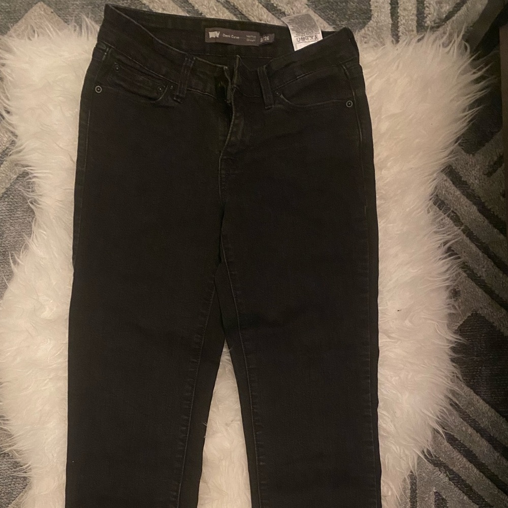 Levi’s jean. Demi Curve 2/26